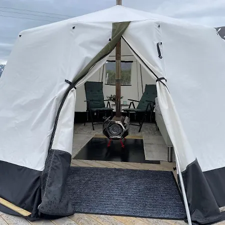 Luxury tent Lapland Reindeer Farm *