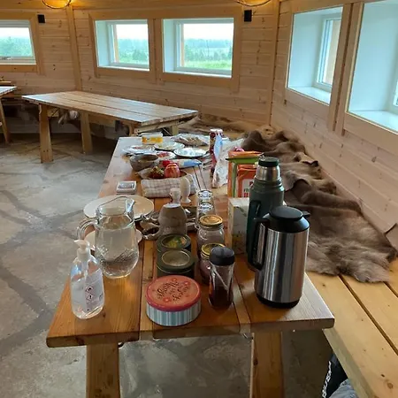 Luxury tent Lapland Reindeer Farm *